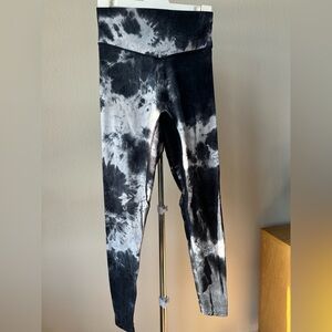 Balance / vitality leggings
Tie-dye